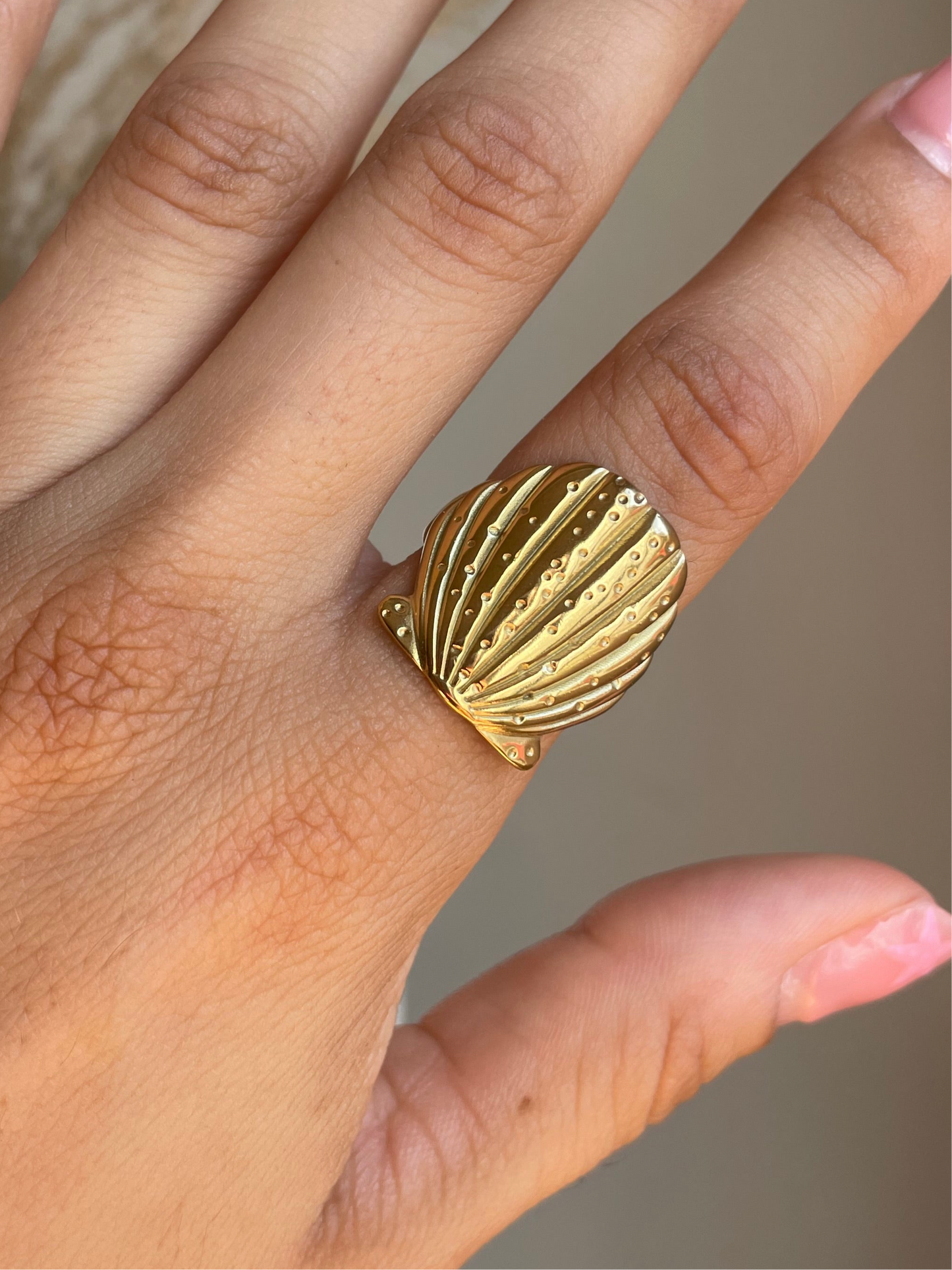 Chunky Shell Ring
