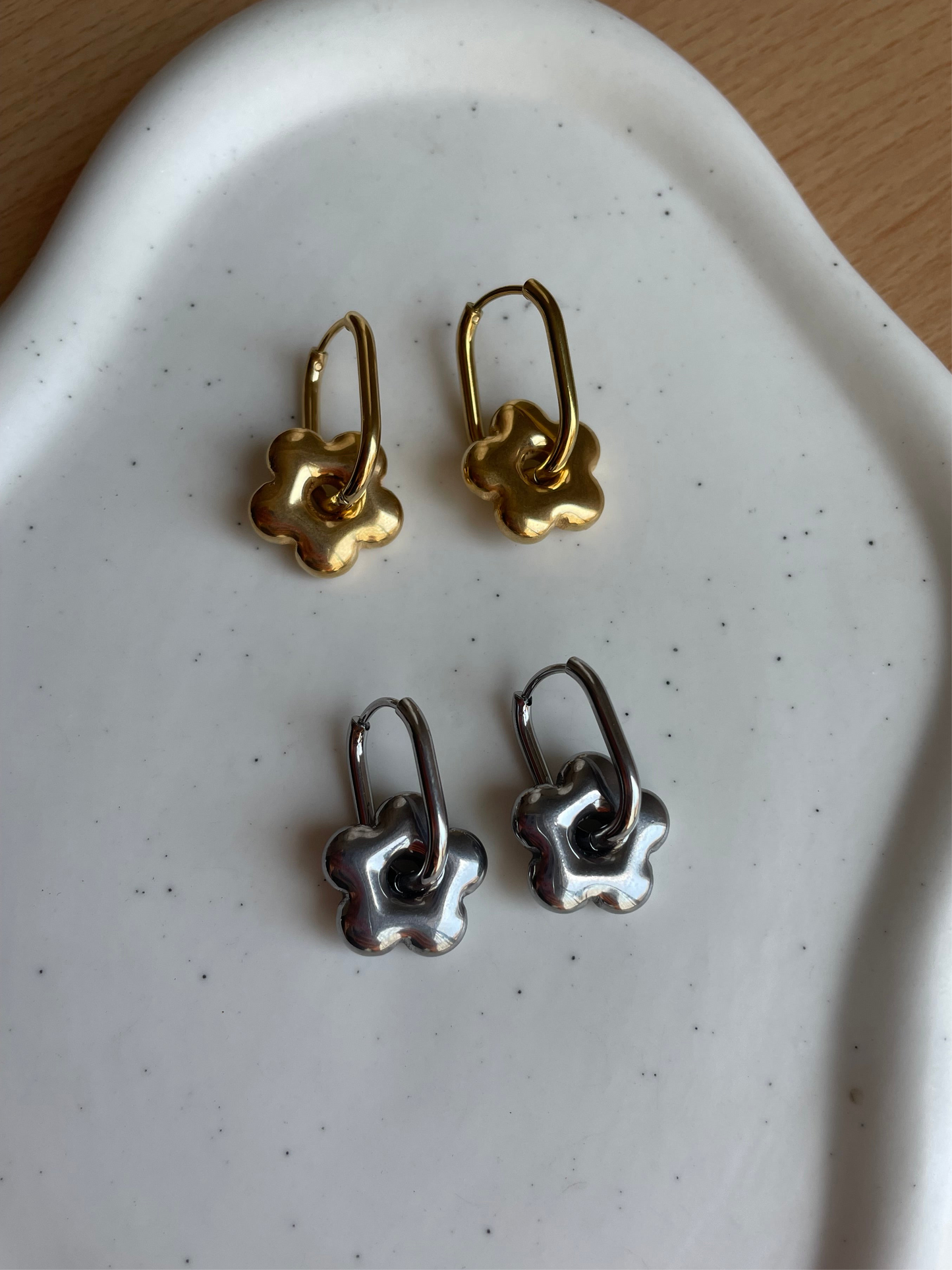 Daisy Flower Earrings