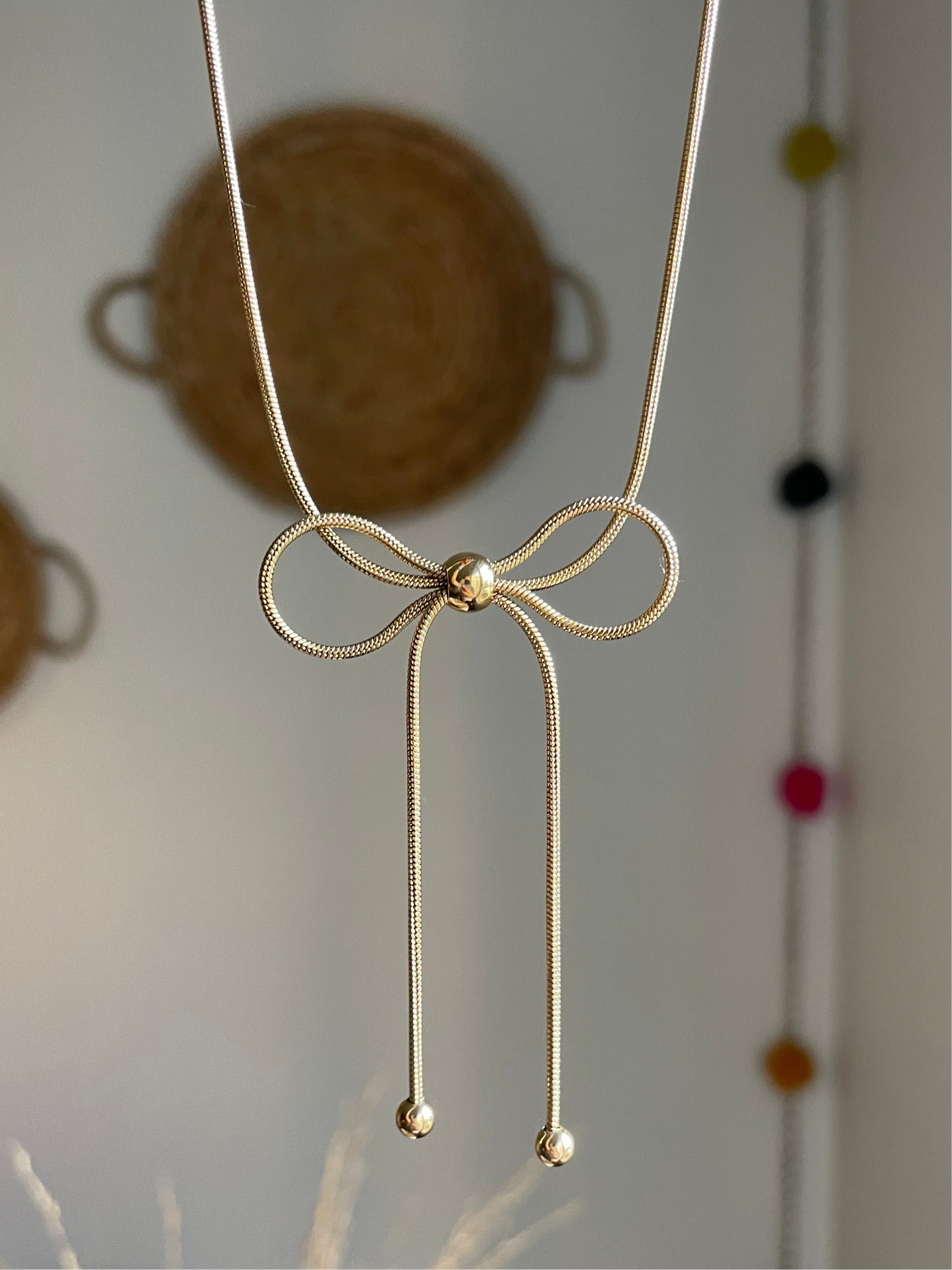 Bow Necklace