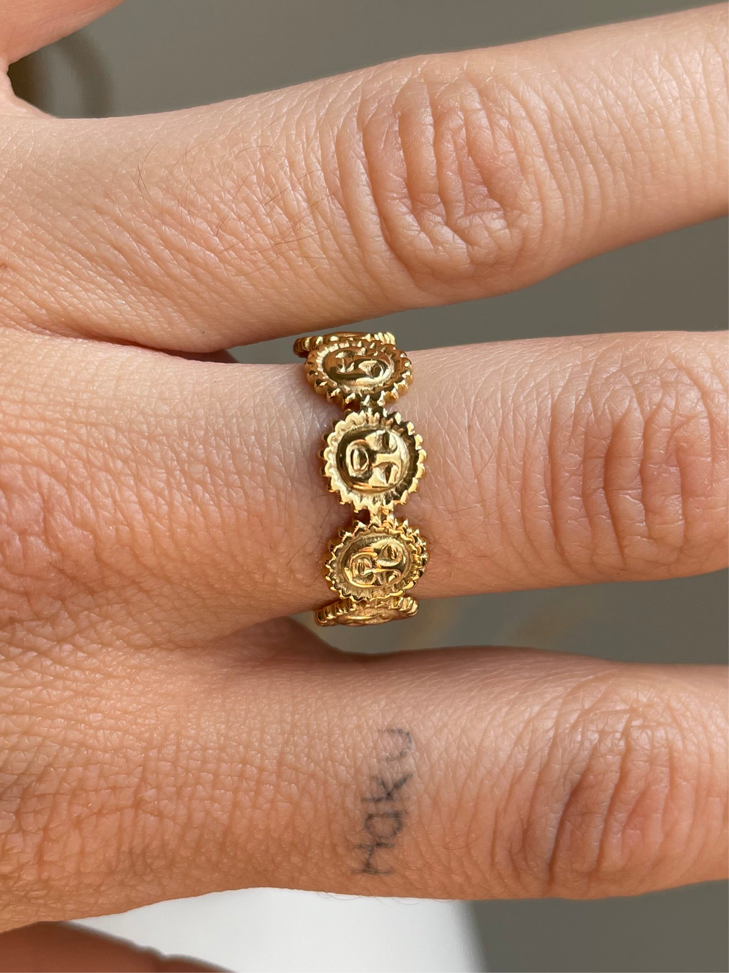 Sunny Faces Ring