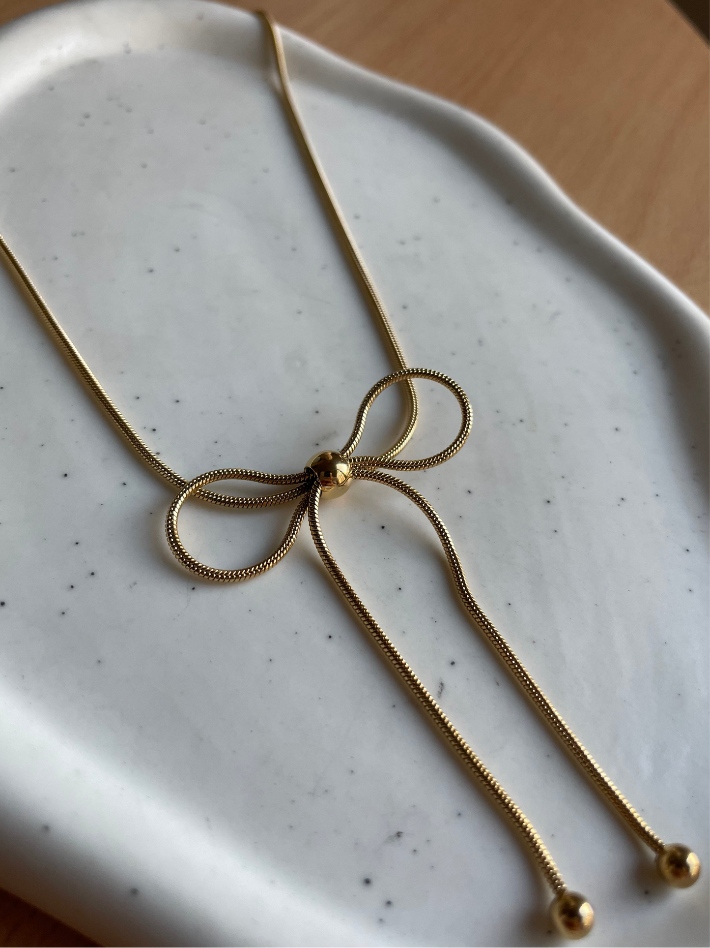 Bow Necklace