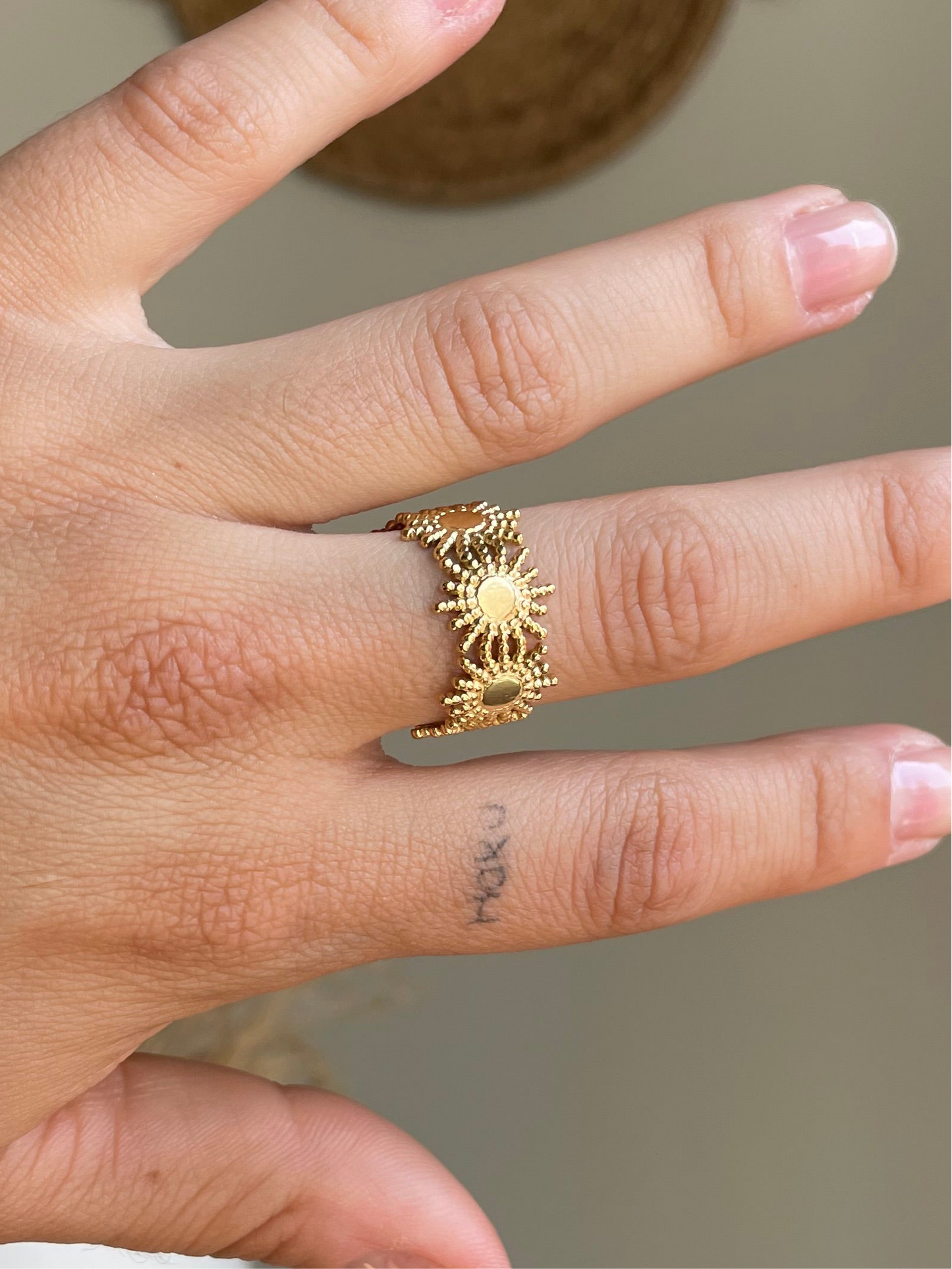Helia Ring