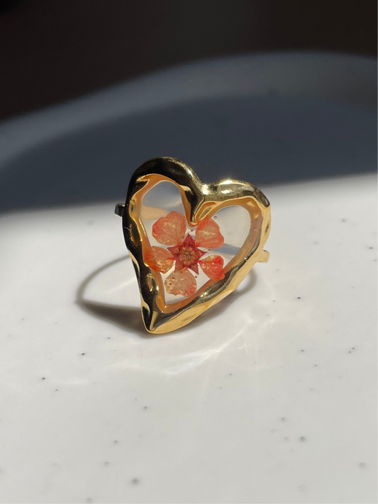 Fleur de Coeur Ring