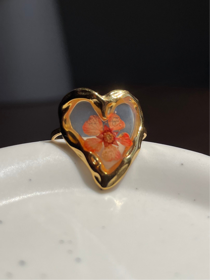 Fleur de Coeur Ring
