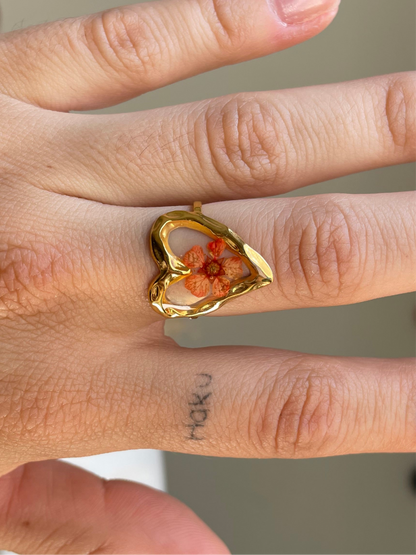 Fleur de Coeur Ring