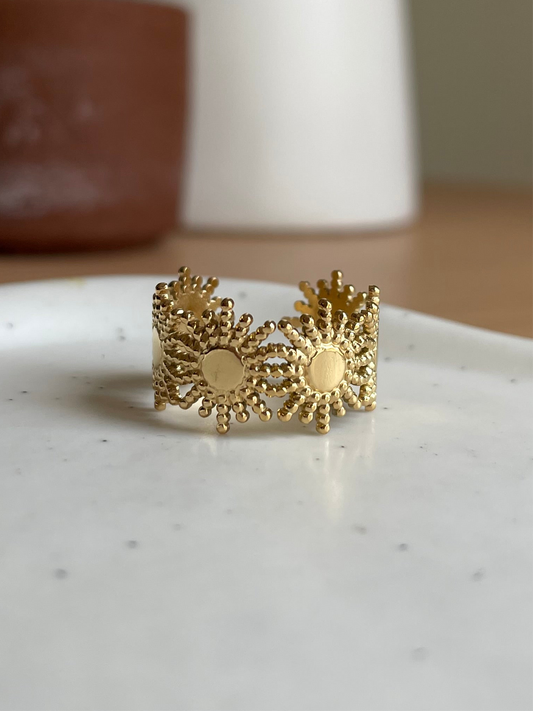 Helia Ring