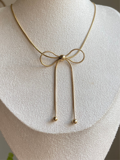Bow Necklace