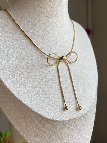 Bow Necklace
